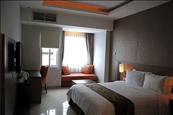 Lorin New Kuta Hotel