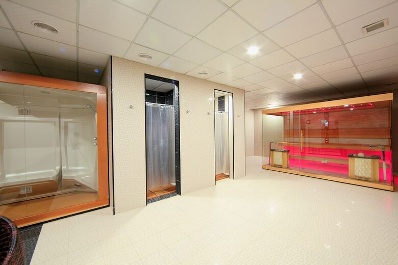 Damas International Hotel