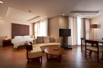 Hotel The Island Blue