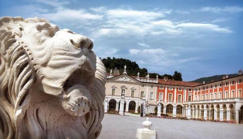 Villa Fenaroli Palace Hotel
