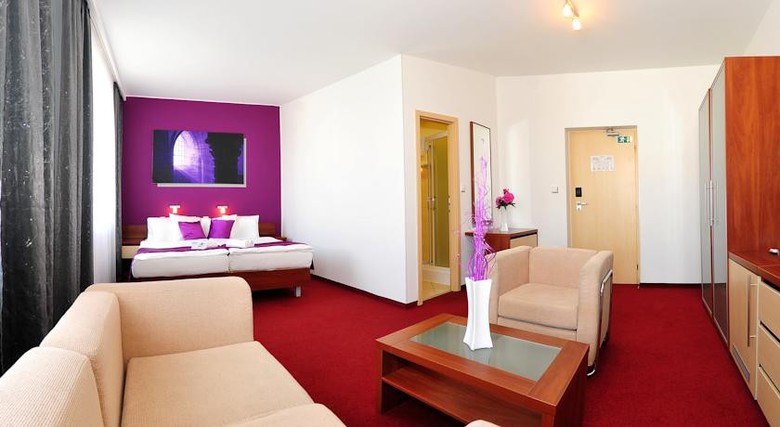Hotel Color