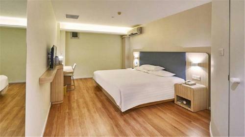 Hotel Hanting Express Changsha Railway Station Branch