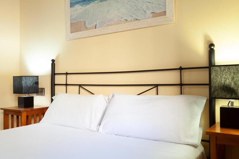 Apartamentos Playamarina