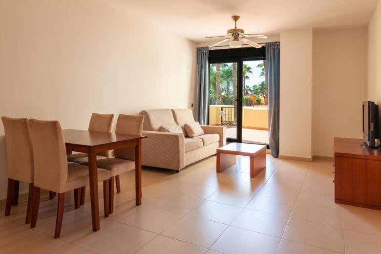 Apartamentos Playamarina