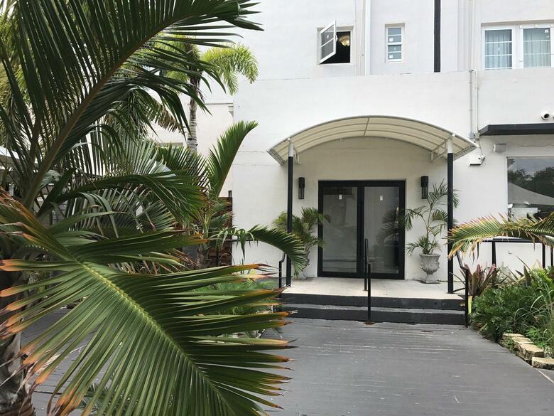 Hotel South Beach Plaza Villas