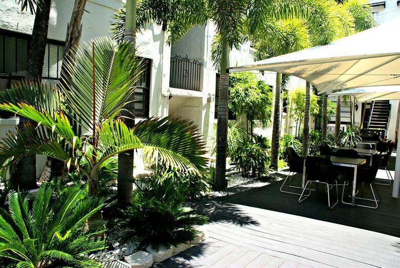 Hotel South Beach Plaza Villas