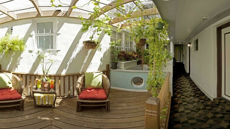 Beacon Hotel