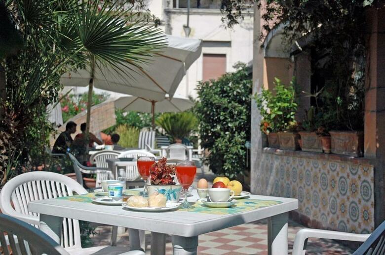 Toledo Hotel