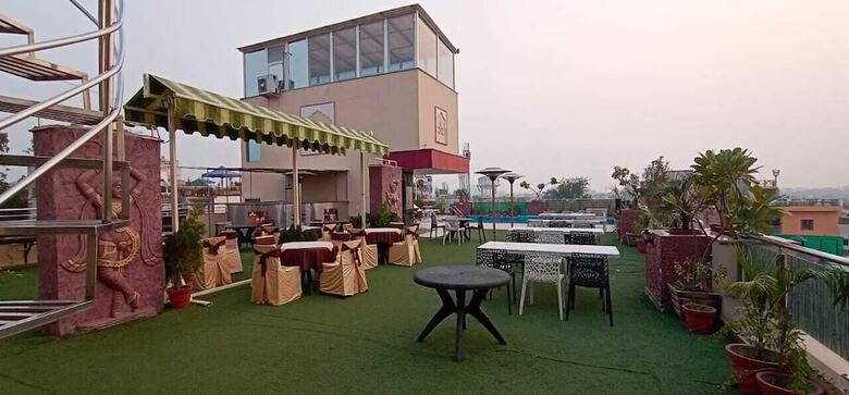 Hotel Atulyaa Taj