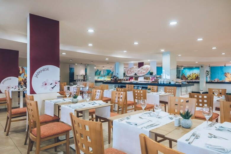 Aparthotel Iberostar Waves Pinos Park