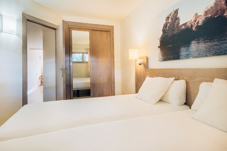 Aparthotel Iberostar Waves Pinos Park