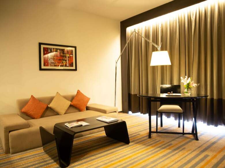 Novotel Kolkata Hotel And Residences