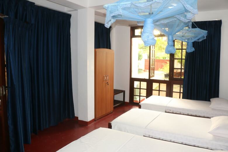 Villa Sayuru Inn