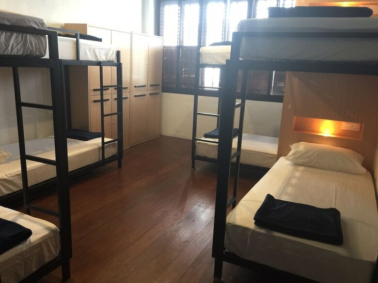 Hostal The Frame Guesthouse