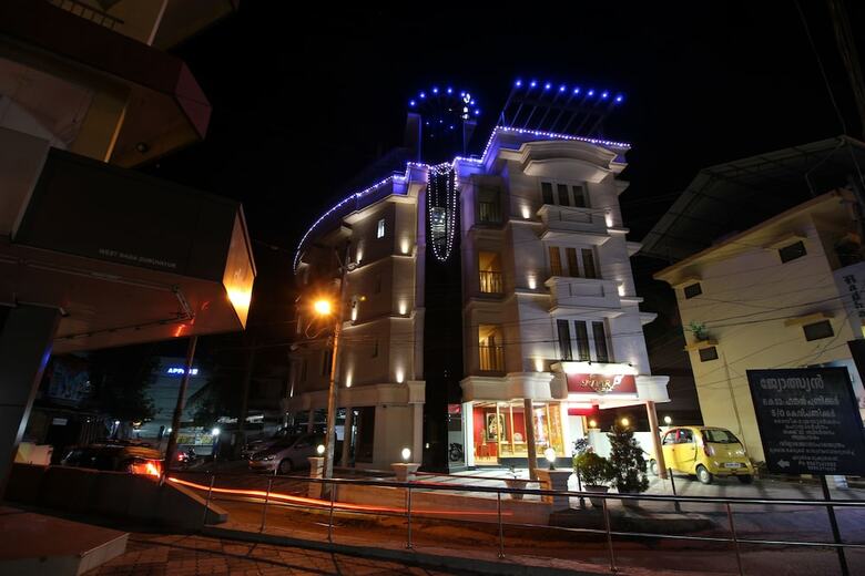 Srivar Hotels