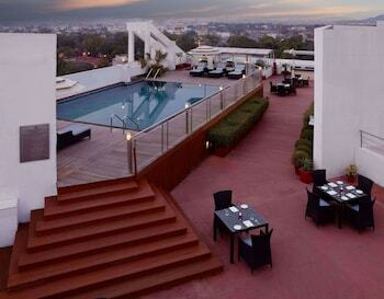 Hotel Lemon Tree Premier Jaipur