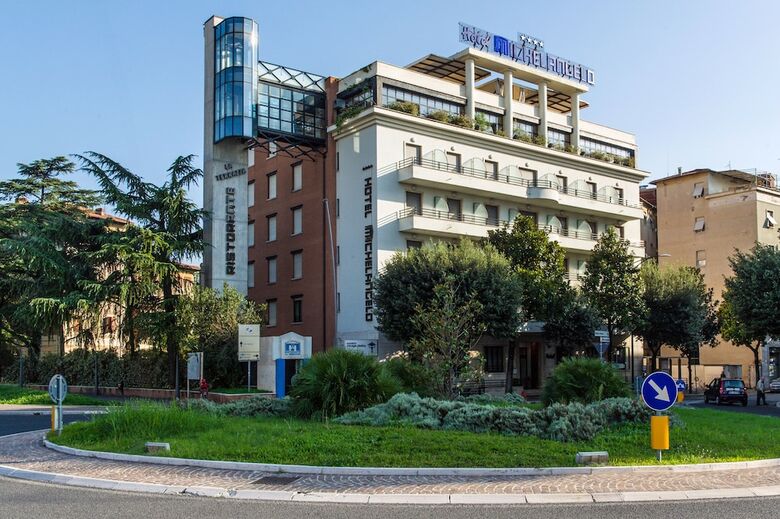 Hotel Michelangelo Palace
