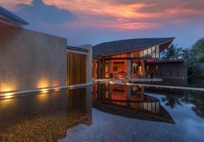 Hotel Renaissance Phuket Resort & Spa