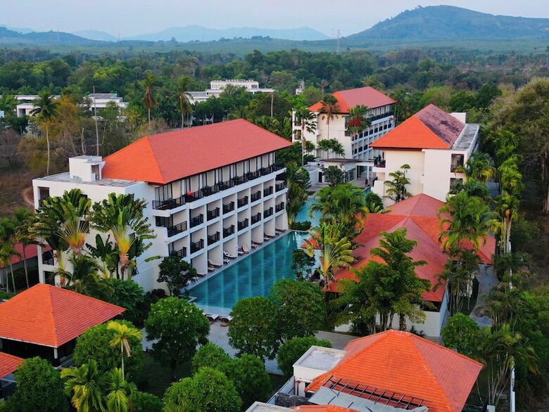Hotel Estella Phuket Mai Khao Beach Resort