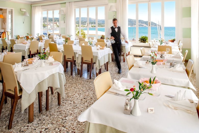 Hotel Golfo E Palme