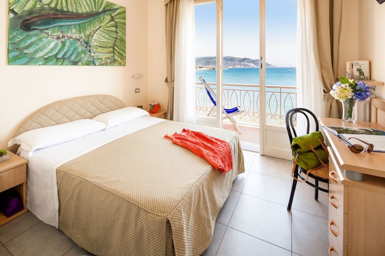 Hotel Golfo E Palme