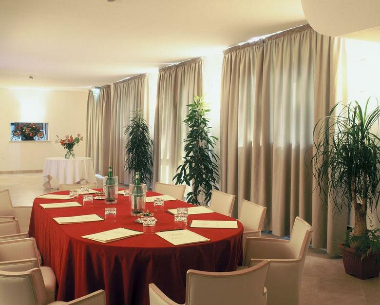 Hotel Tombolo Talasso Resort