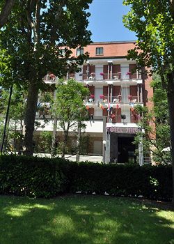 Hotel Salus