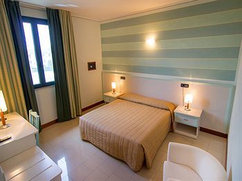 Eden Hotel