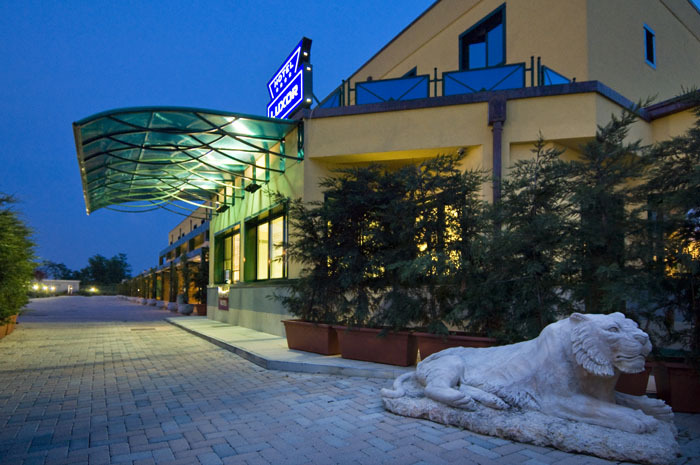 Hotel Uniqo Sempione Fiera