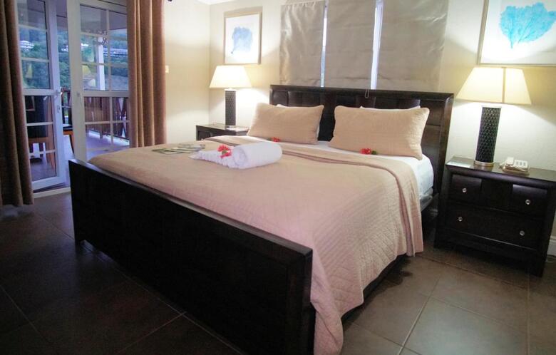 Hotel Marigot Beach Club & Dive Resort