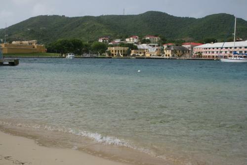 Hotel On The Cay