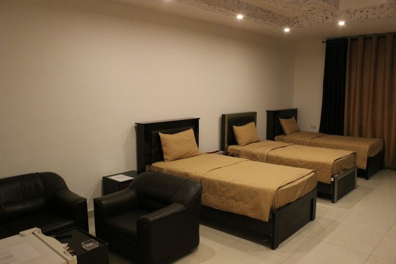 Sara Crown Hotel