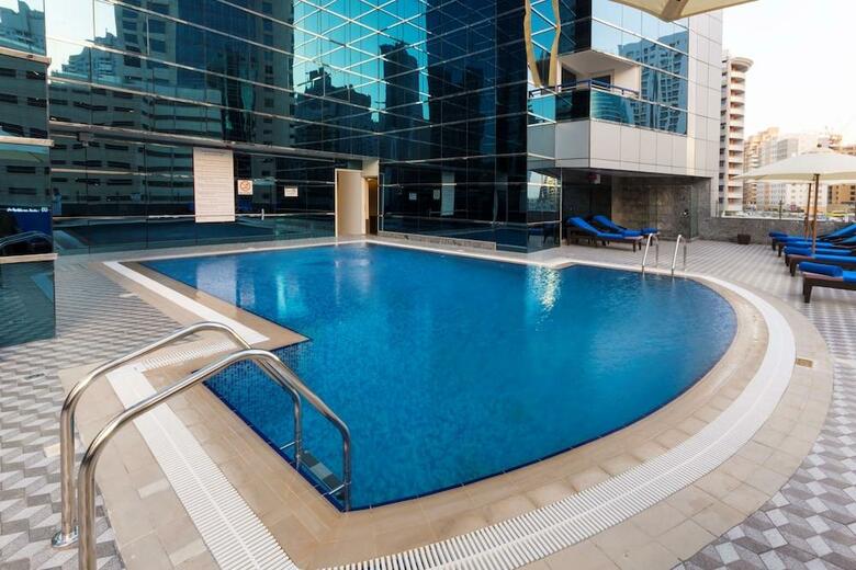 Apartamento Golden Tulip Media Hotel