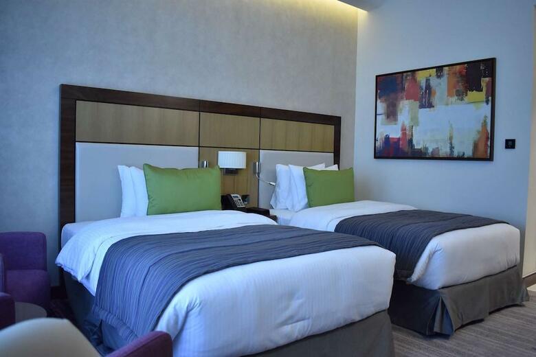 Apartamento Golden Tulip Media Hotel