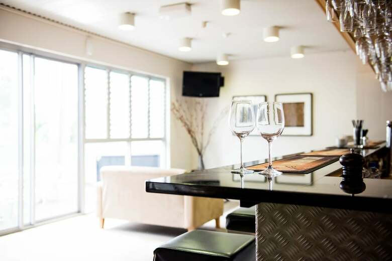 Hotel Capella Coach Inn