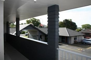Aveda Motor Lodge