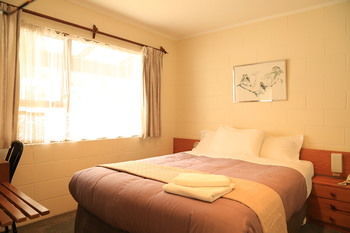 Papakura Motor Lodge & Motel