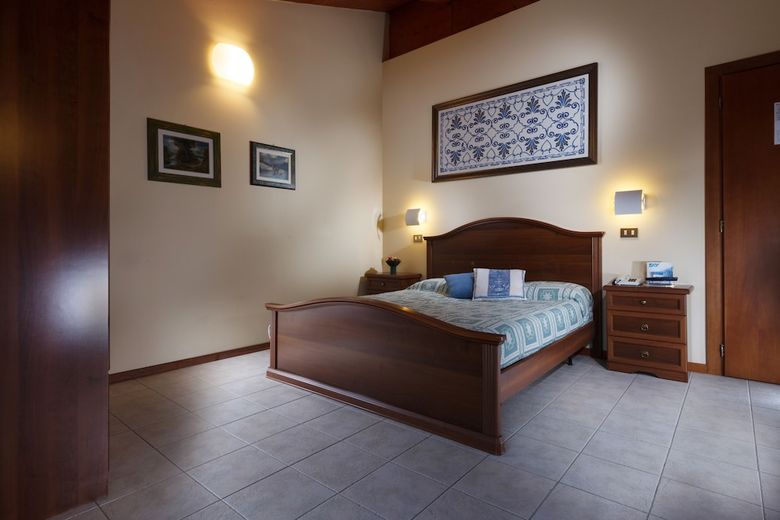 Hotel Columbia