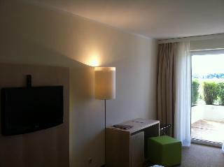 Momentum Hotel