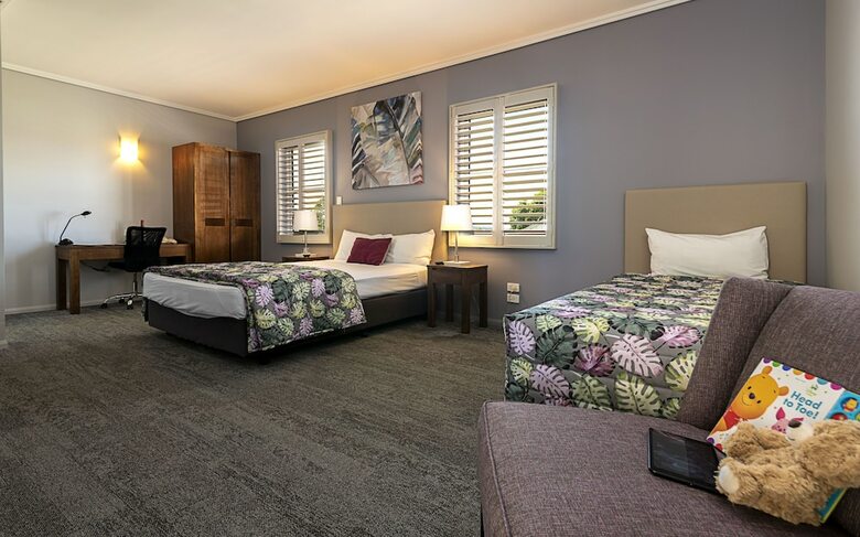 Motel Coachmans Inn Warwick