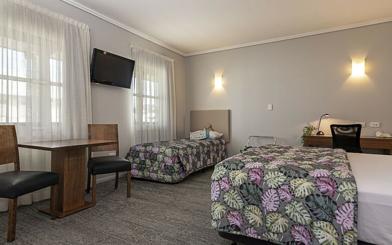 Motel Coachmans Inn Warwick