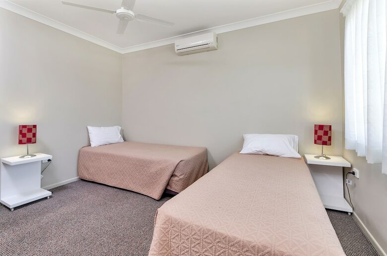 Motel Coachmans Inn Warwick