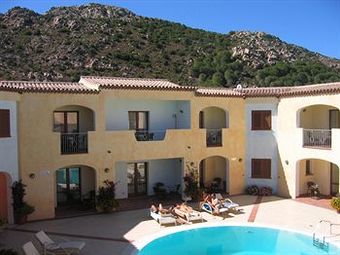 Hotel Monti Di Mola
