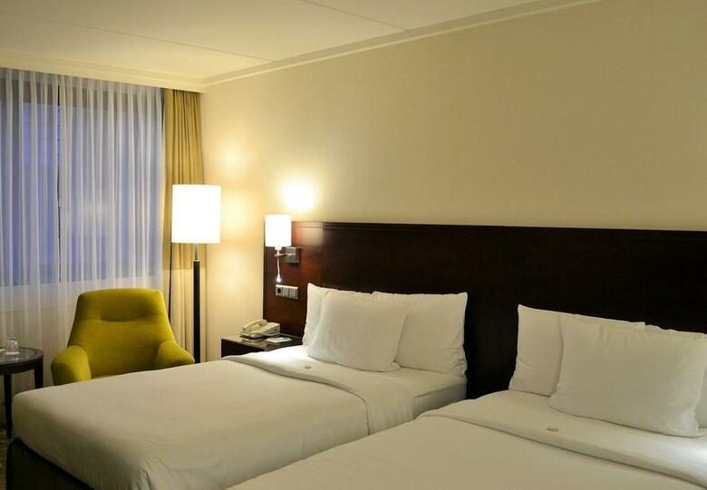 Hotel Courtyard By Marriott Duesseldorf Seestern