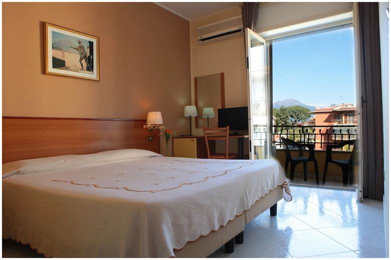 Hotel Iside
