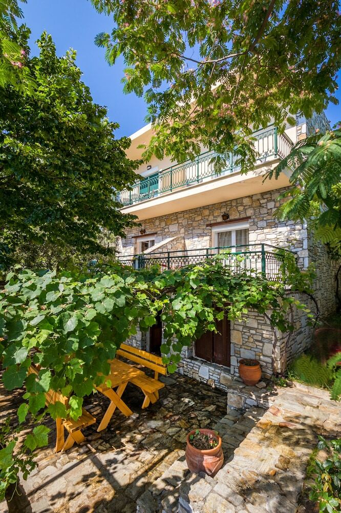Petra Mare Apartments