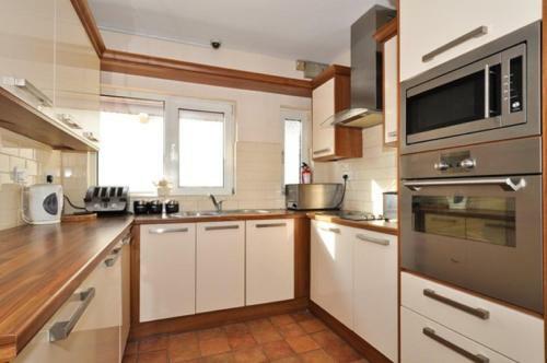 Hostal Lynfield Guesthouse