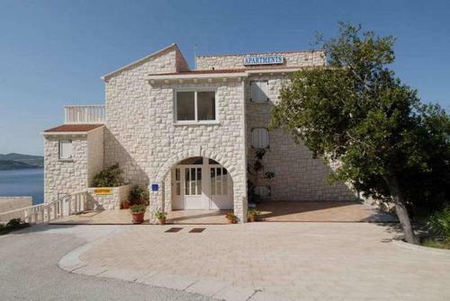 Apartments Marnic