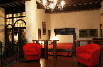 Hotel Castello Di Petroia Relais