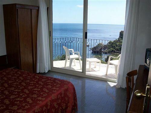 Hotel Isola Bella